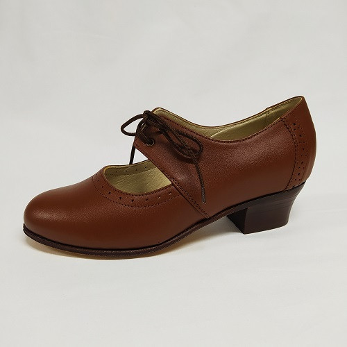 Karaktercipő Rozmaring fűzős nyitott barna 36