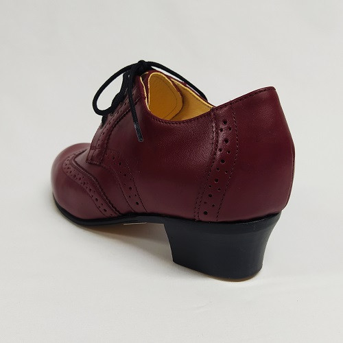 Karaktercipő Rozmaring fűzős díszített bordó 40